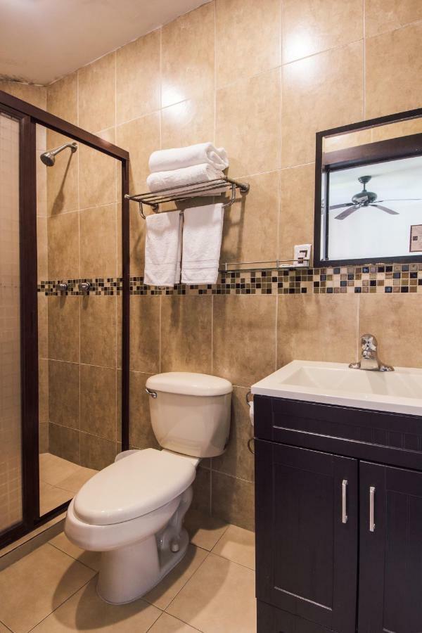 Hotel Majova Inn ハラパ エクステリア 写真